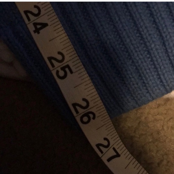 Chaps Men's V-Neck Sweater in Navy - Picture 7 of 11